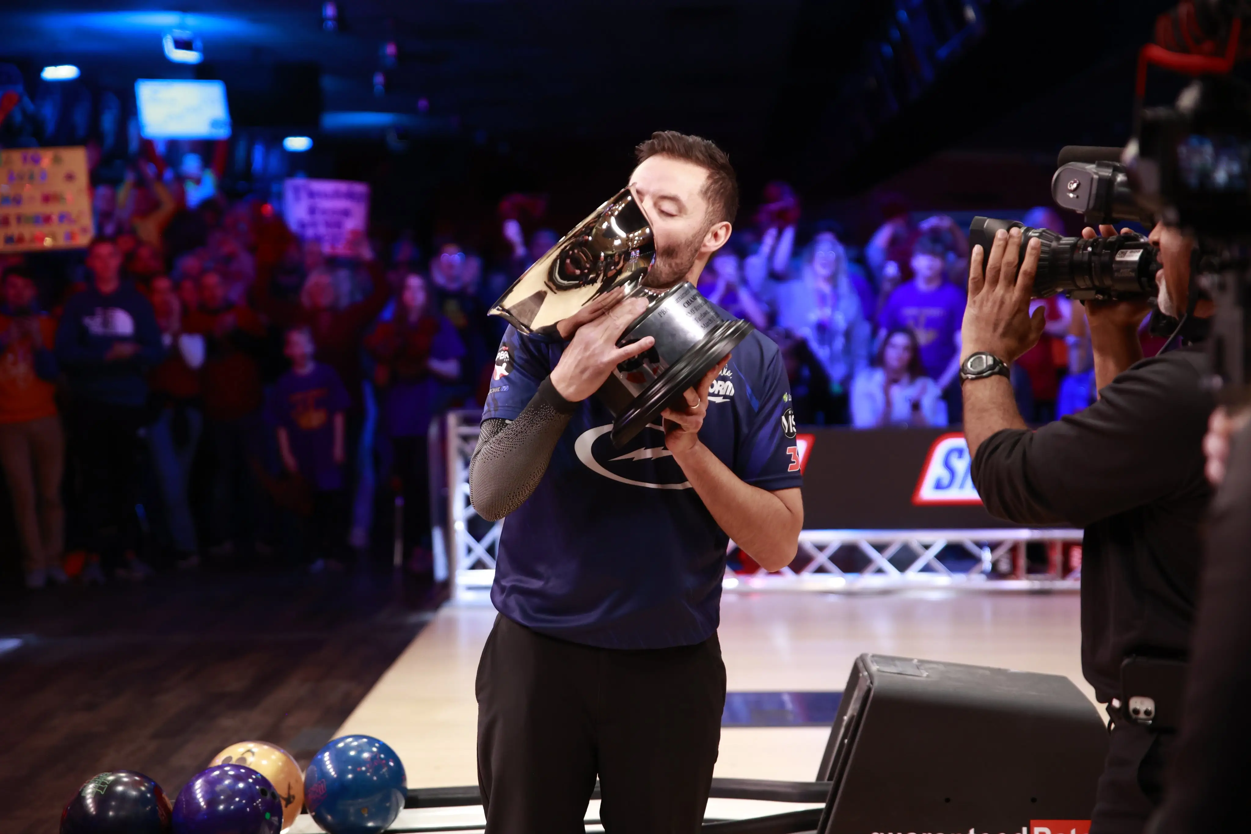 Belmo machine runs over opponents to hoist PBA TOC trophy