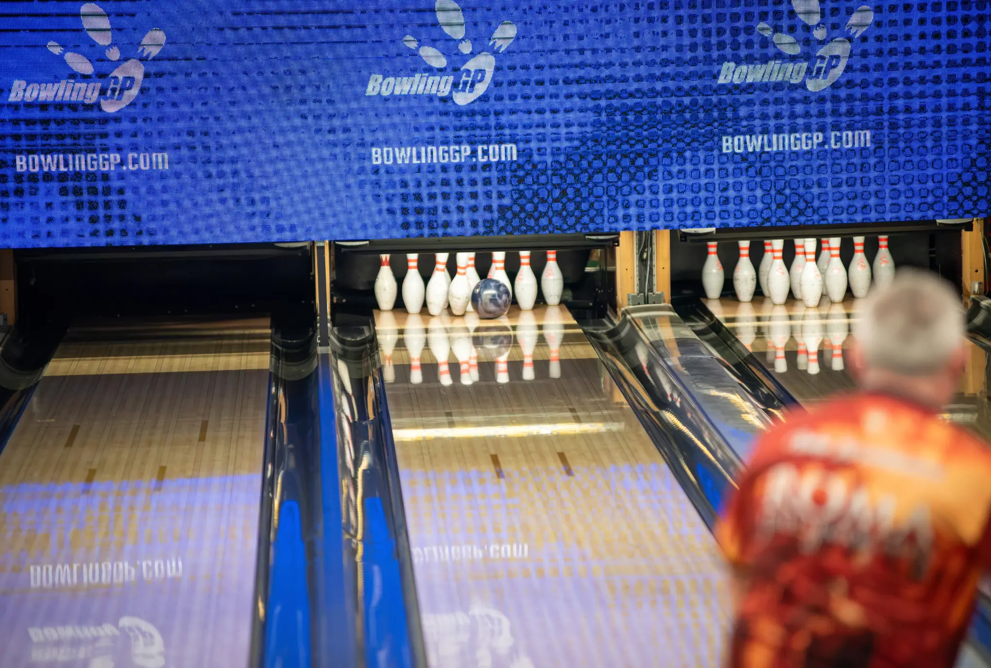 Van der Veen and Vissenberg Lead BowlingGP Legends 2026