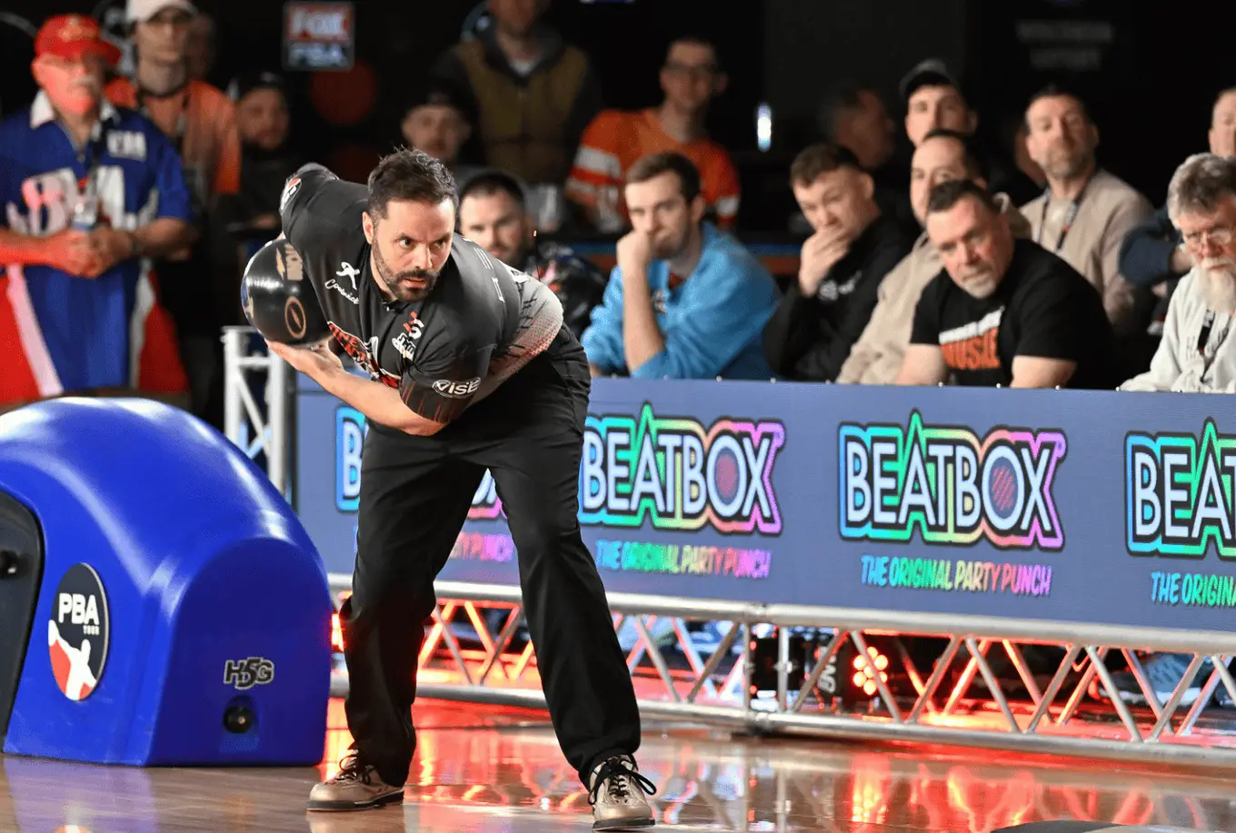 Belmonte Takes the Lead After Round 2 at PBA Pete Weber Missouri Classic