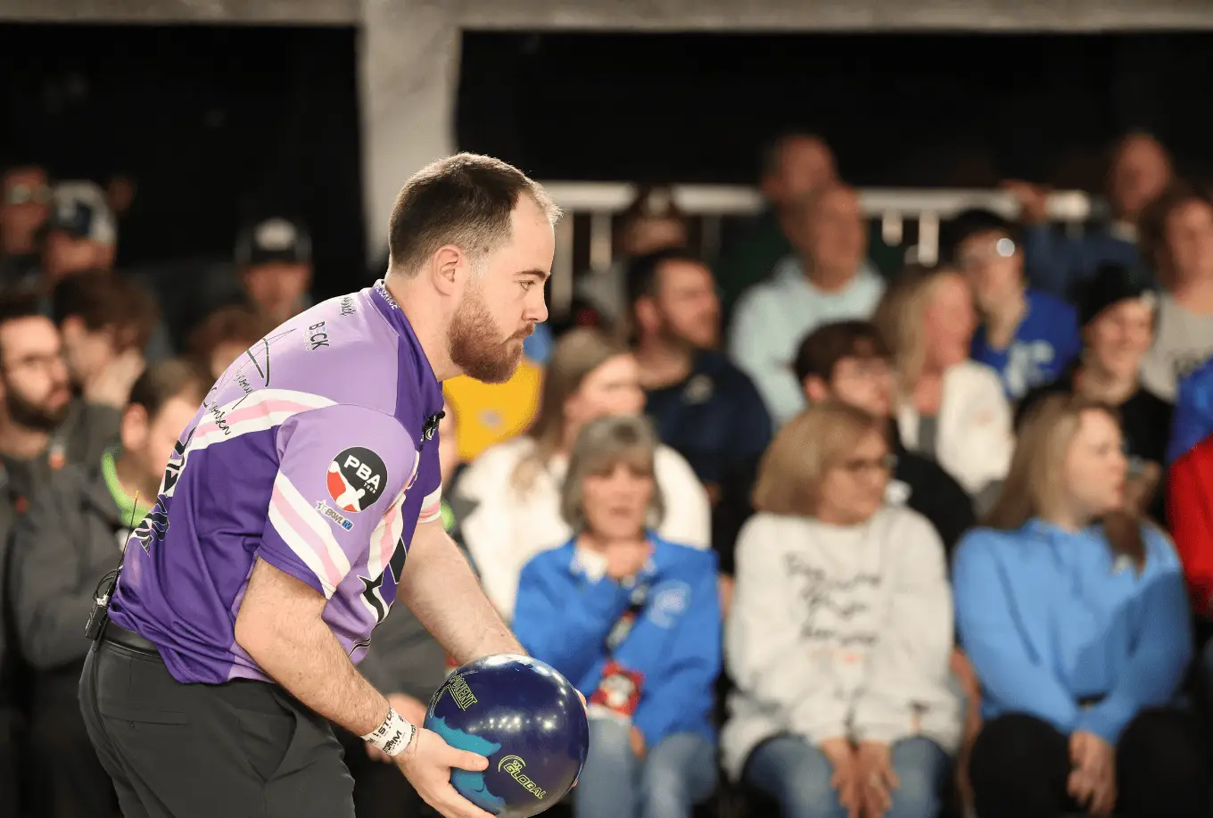 Simonsen Explodes in Round 2, Takes Overall Lead in PBA Illinois Classic