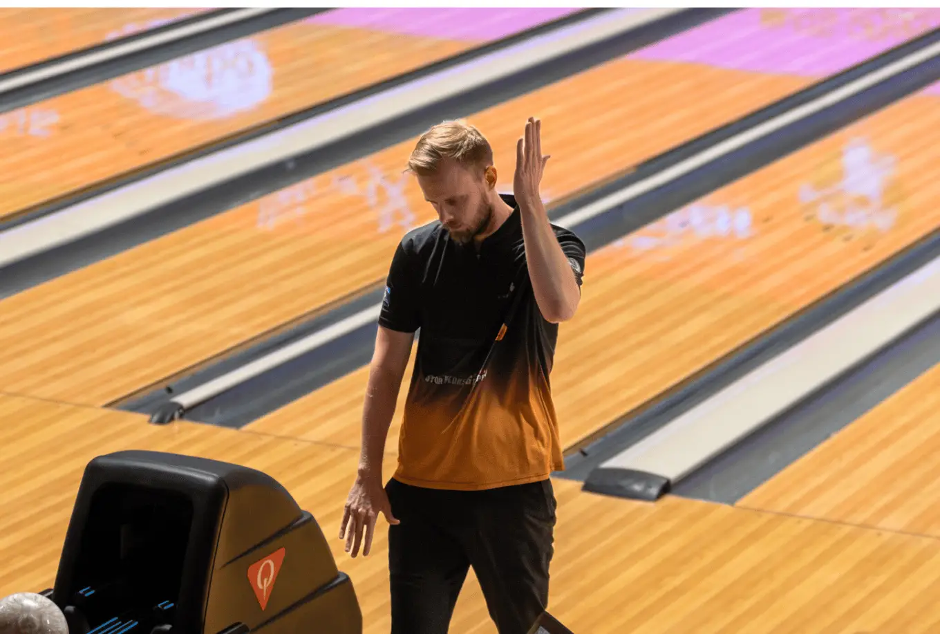 Blomgren Lead in Final Step 1; Jonsson Perfect at Storm Lucky Larsen Masters